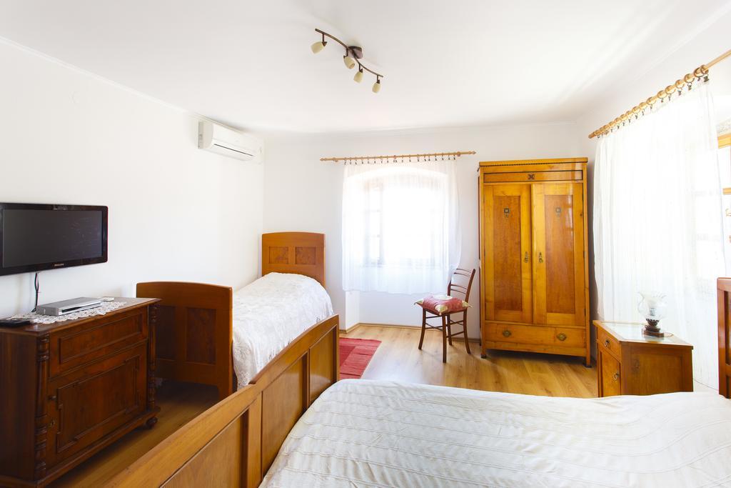 Apartments Villa Kastav In Old Town Center With Sea View And Parking Quarto foto