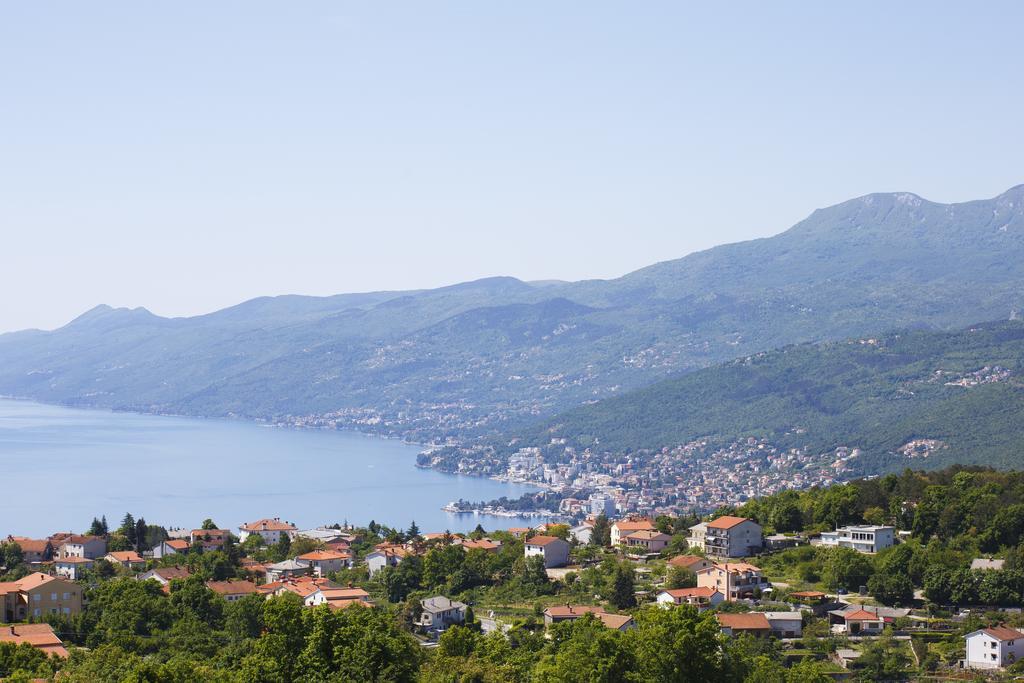 Apartments Villa Kastav In Old Town Center With Sea View And Parking Quarto foto